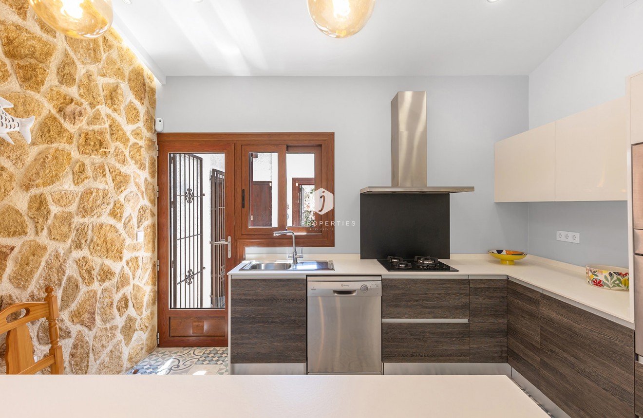 Resale - Villa -
Orihuela Costa - Costa Blanca