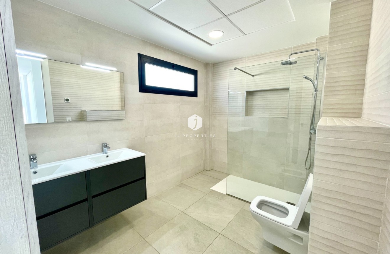 Resale - Villa -
Benijofar - Costa Blanca