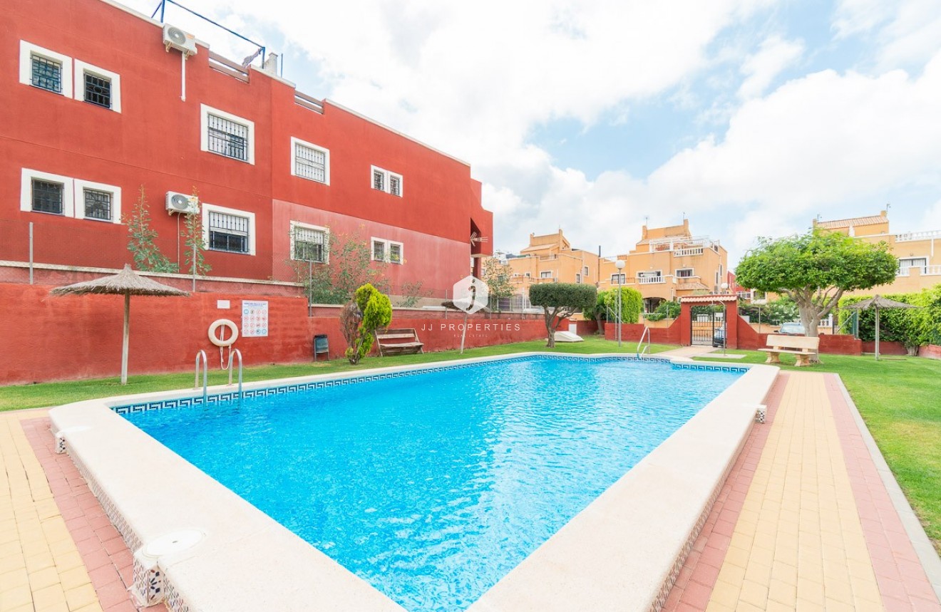 Aus zweiter Hand - Wohnung -
Orihuela Costa - Costa Blanca