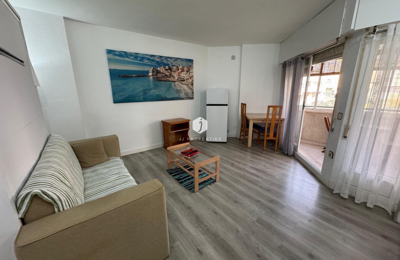 Z drugiej ręki - Mieszkanie w bloku -
Torrevieja - Costa Blanca