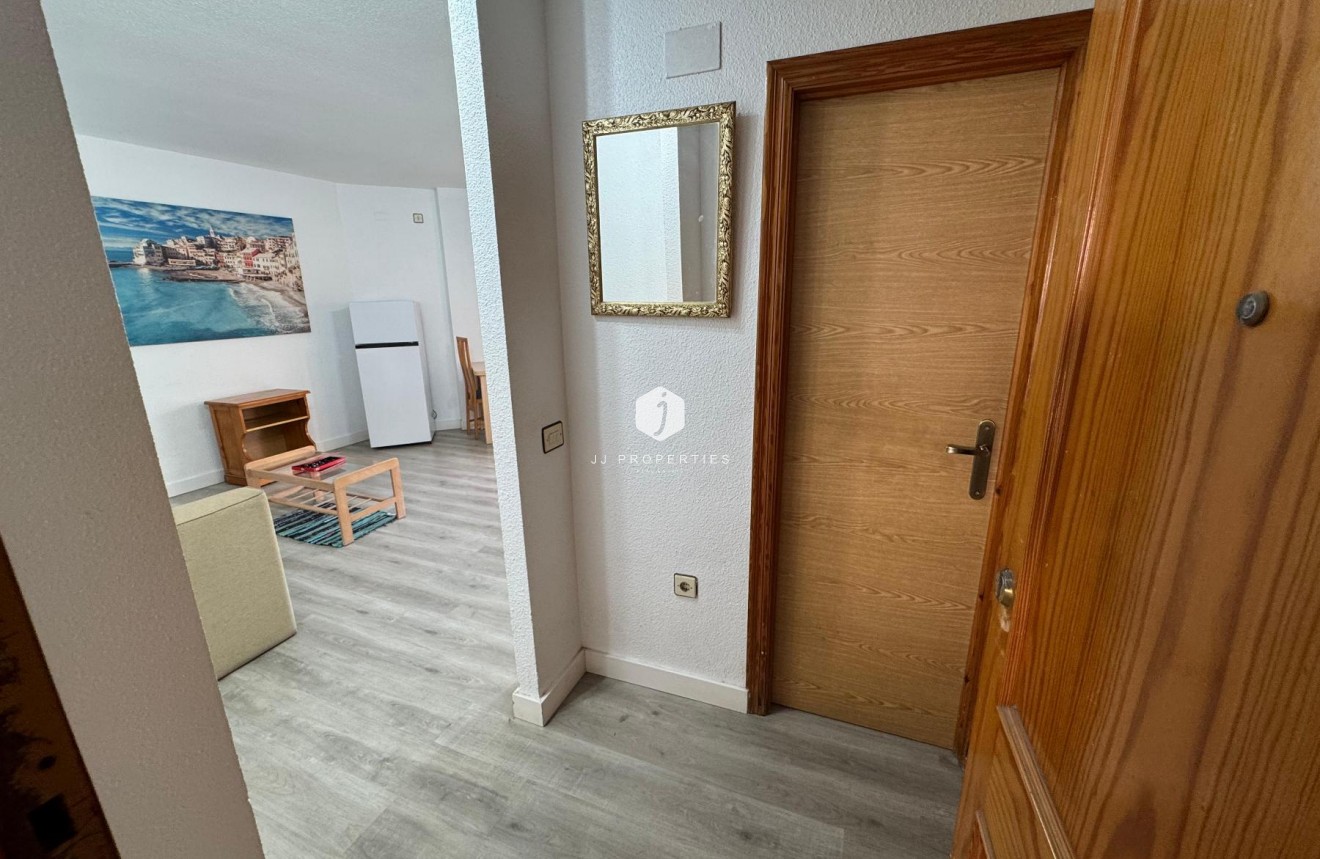 Z drugiej ręki - Mieszkanie w bloku -
Torrevieja - Costa Blanca