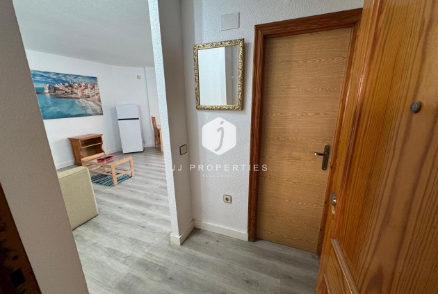Z drugiej ręki - Mieszkanie w bloku -
Torrevieja - Costa Blanca