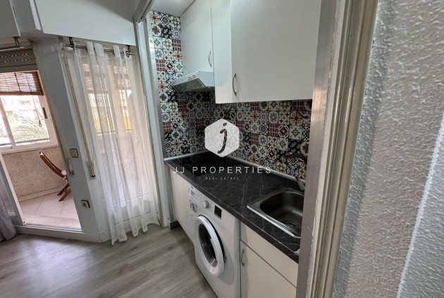 Z drugiej ręki - Mieszkanie w bloku -
Torrevieja - Costa Blanca