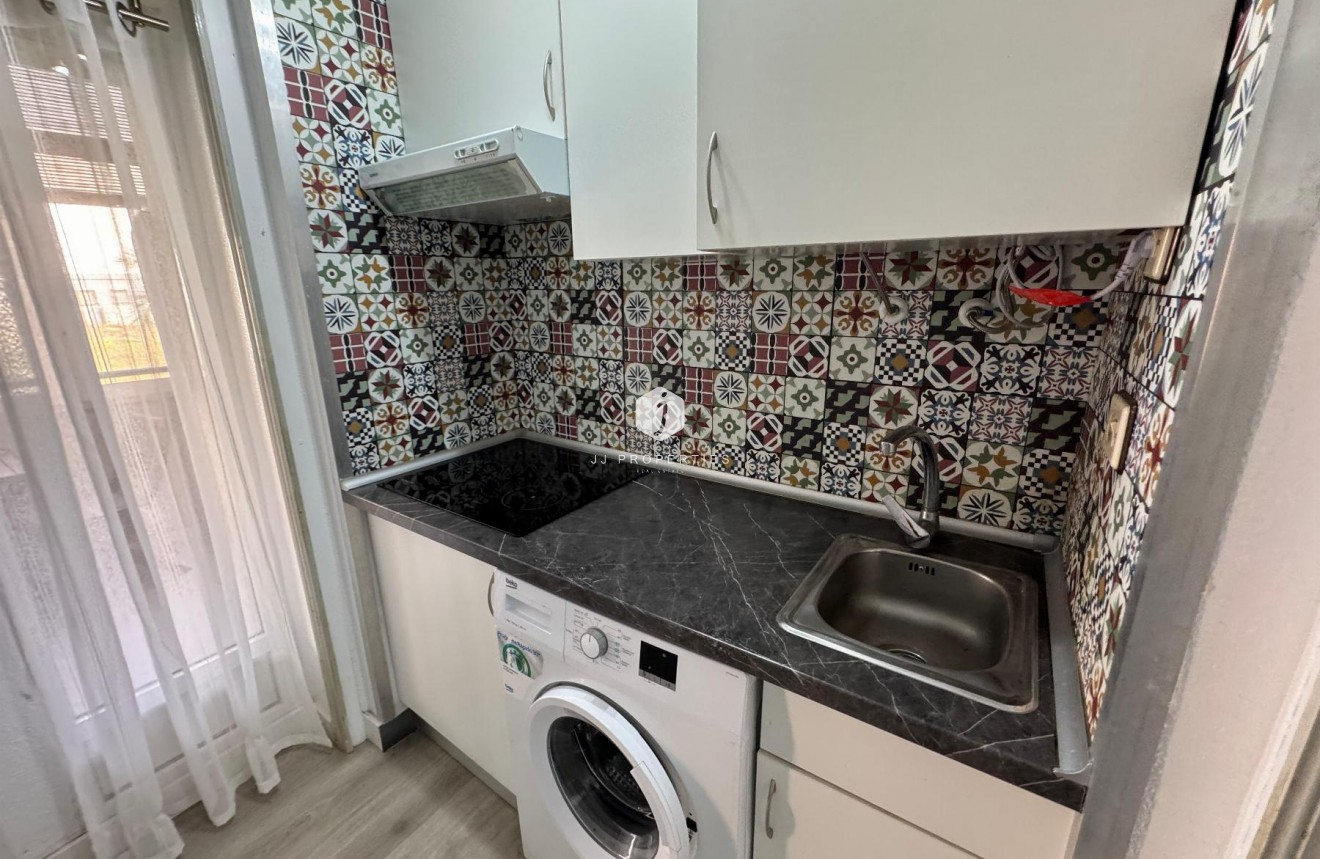 Z drugiej ręki - Mieszkanie w bloku -
Torrevieja - Costa Blanca