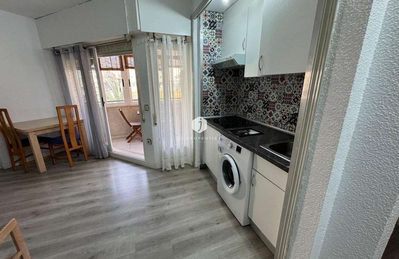 Z drugiej ręki - Mieszkanie w bloku -
Torrevieja - Costa Blanca