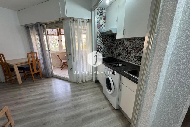 Z drugiej ręki - Mieszkanie w bloku -
Torrevieja - Costa Blanca