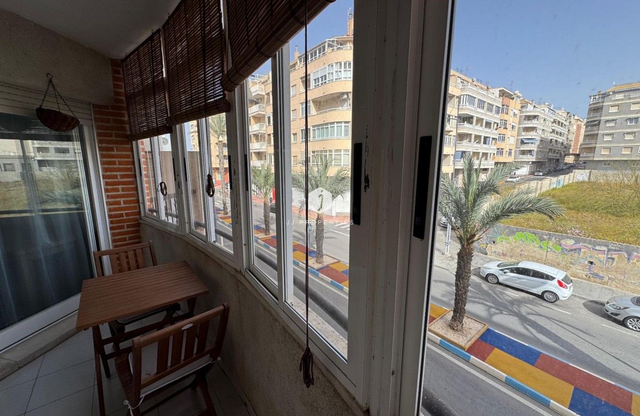 Z drugiej ręki - Mieszkanie w bloku -
Torrevieja - Costa Blanca