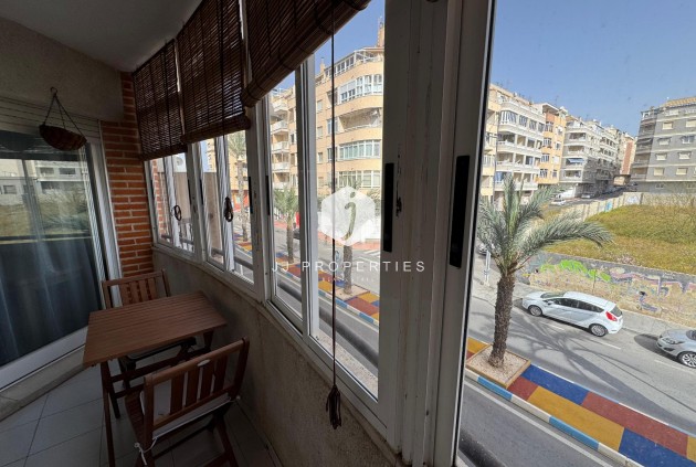 Z drugiej ręki - Mieszkanie w bloku -
Torrevieja - Costa Blanca