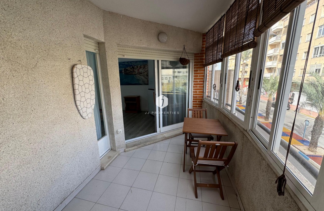 Z drugiej ręki - Mieszkanie w bloku -
Torrevieja - Costa Blanca
