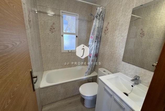 Z drugiej ręki - Mieszkanie w bloku -
Torrevieja - Costa Blanca