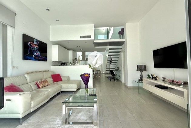 Resale - Villa -
Dolores - Costa Blanca