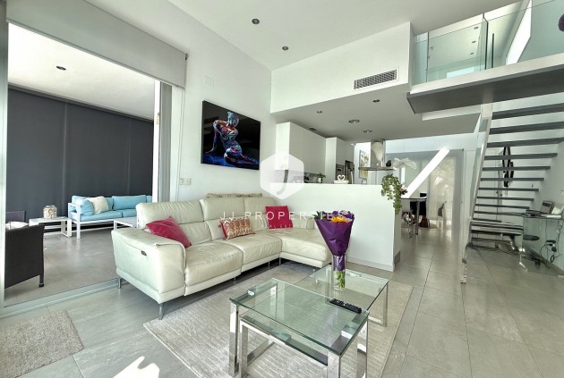 Resale - Villa -
Dolores - Costa Blanca