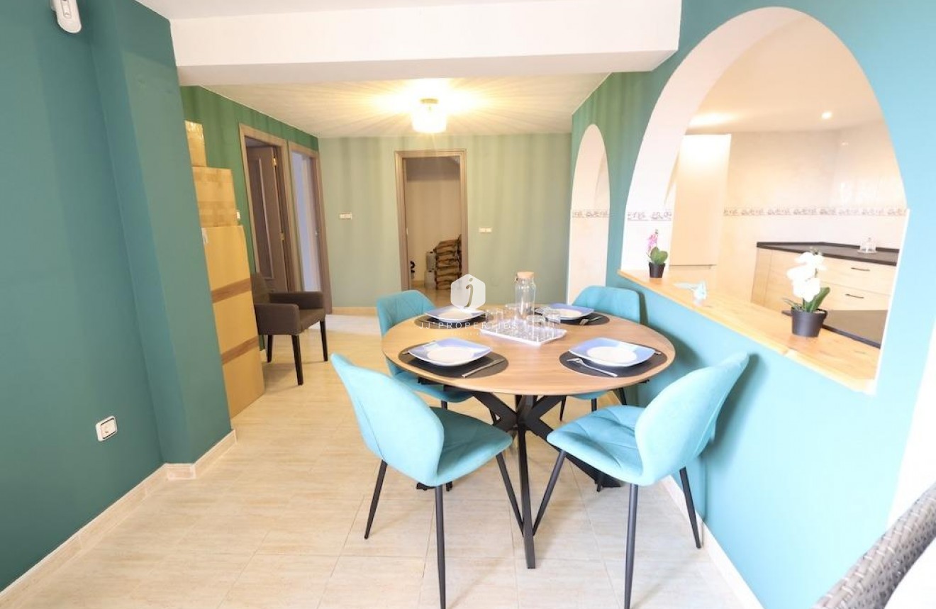 Resale - Villa -
San Miguel de Salinas - Inland