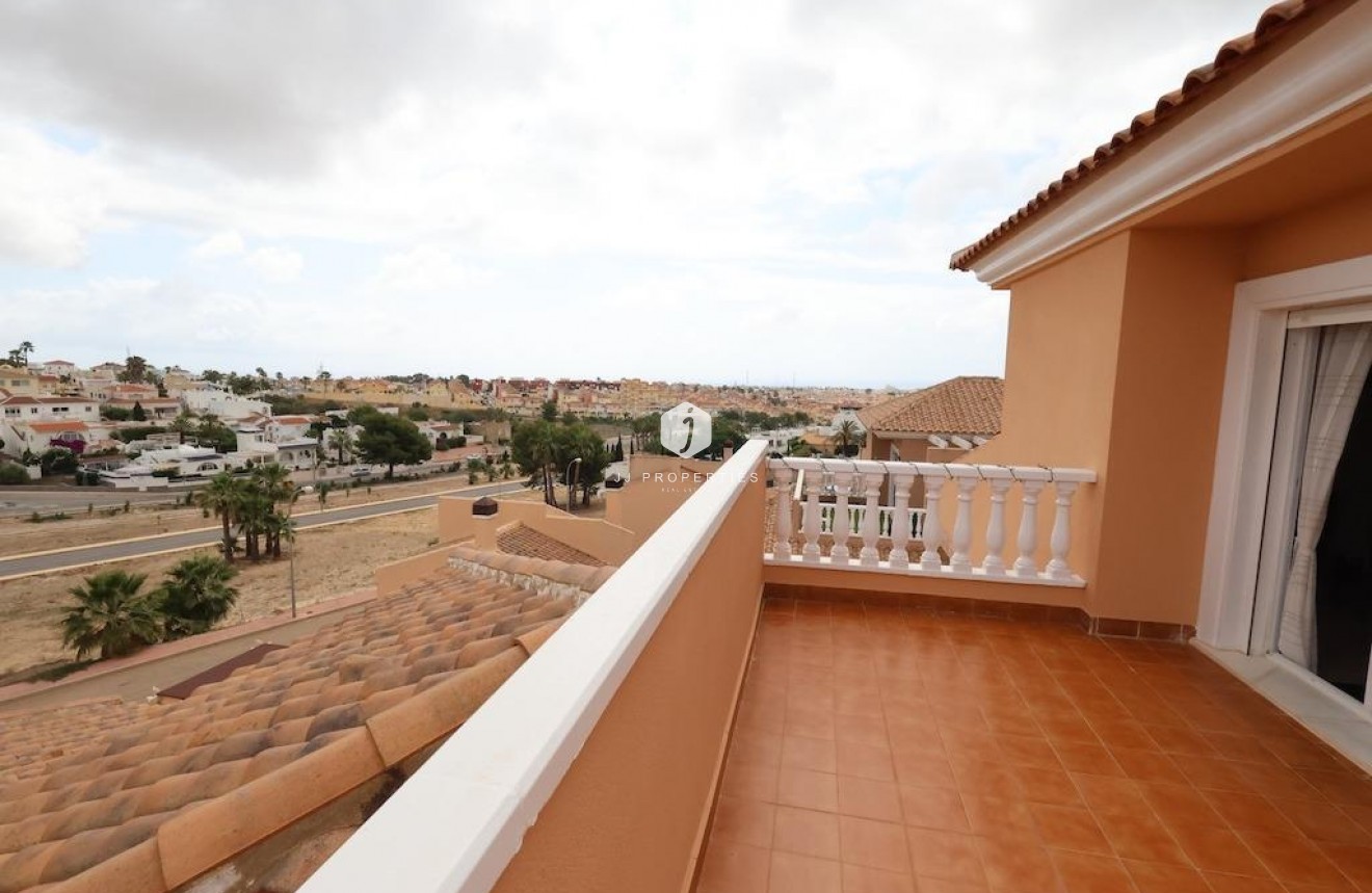Resale - Villa -
San Miguel de Salinas - Inland
