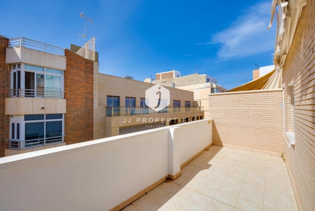Segunda mano - Ático -
Torrevieja