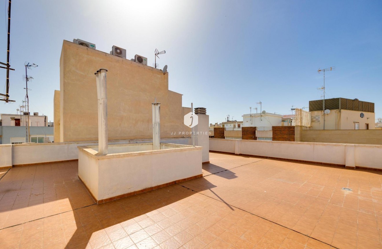 Segunda mano - Ático -
Torrevieja