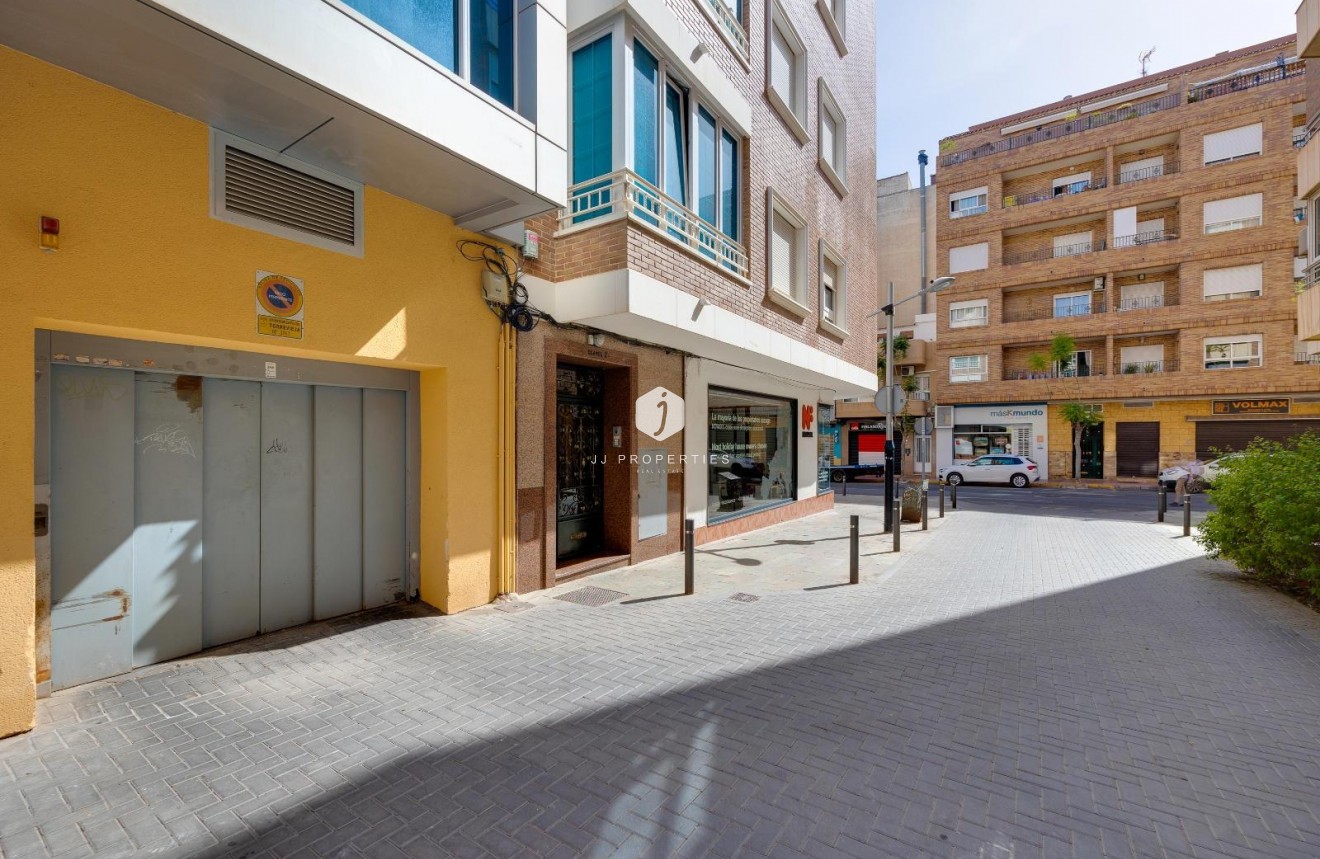 Segunda mano - Ático -
Torrevieja