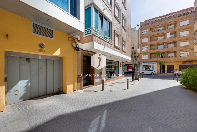 Segunda mano - Ático -
Torrevieja