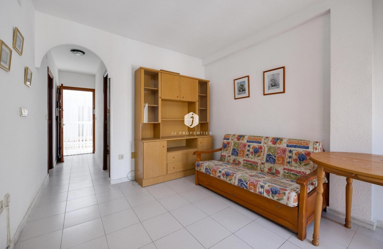 Aus zweiter Hand - Wohnung -
Torrevieja - La Mata Pueblo
