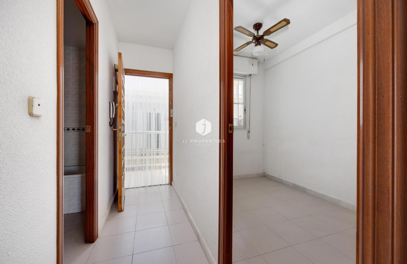 Aus zweiter Hand - Wohnung -
Torrevieja - La Mata Pueblo
