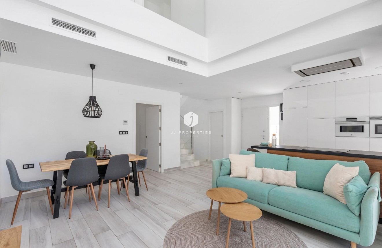 Resale - Villa -
Orihuela Costa - Lomas de Cabo Roig