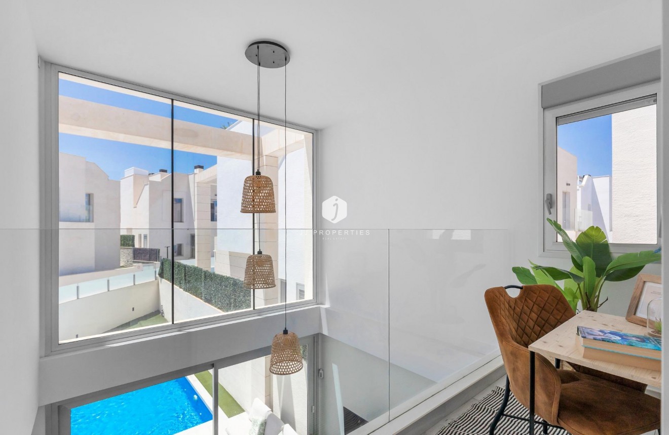 Resale - Villa -
Orihuela Costa - Lomas de Cabo Roig