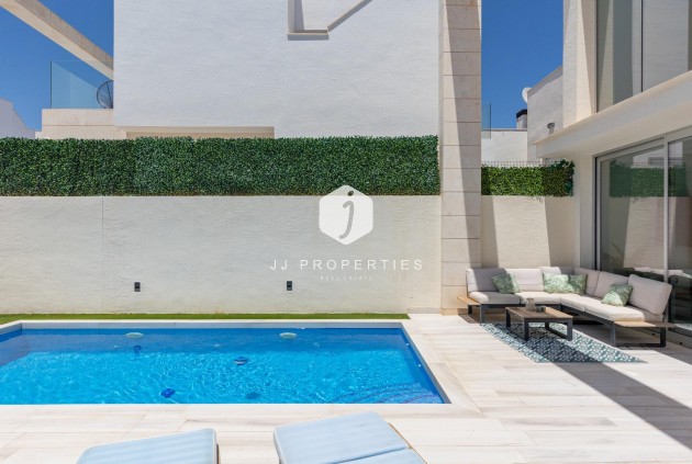 Resale - Villa -
Orihuela Costa - Lomas de Cabo Roig