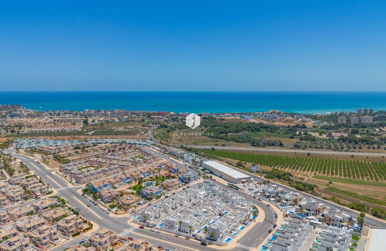 Resale - Villa -
Orihuela Costa - Lomas de Cabo Roig