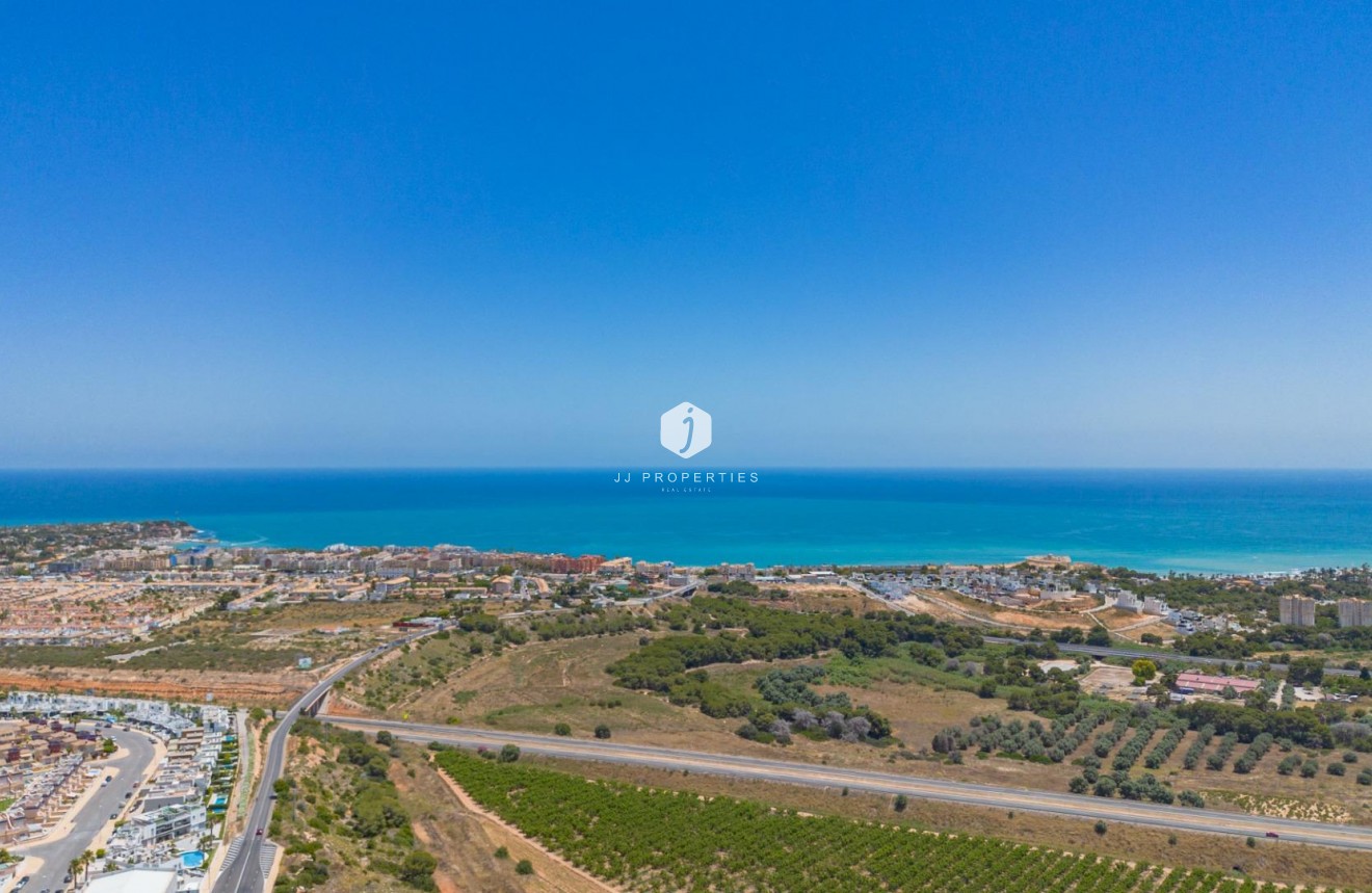Resale - Villa -
Orihuela Costa - Lomas de Cabo Roig