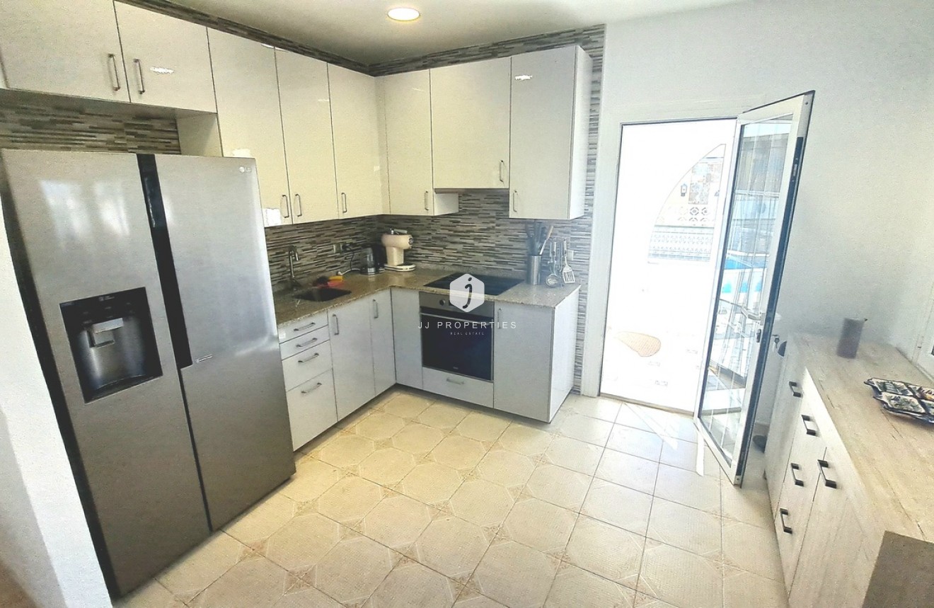 Resale - Villa -
San Miguel de Salinas - Inland