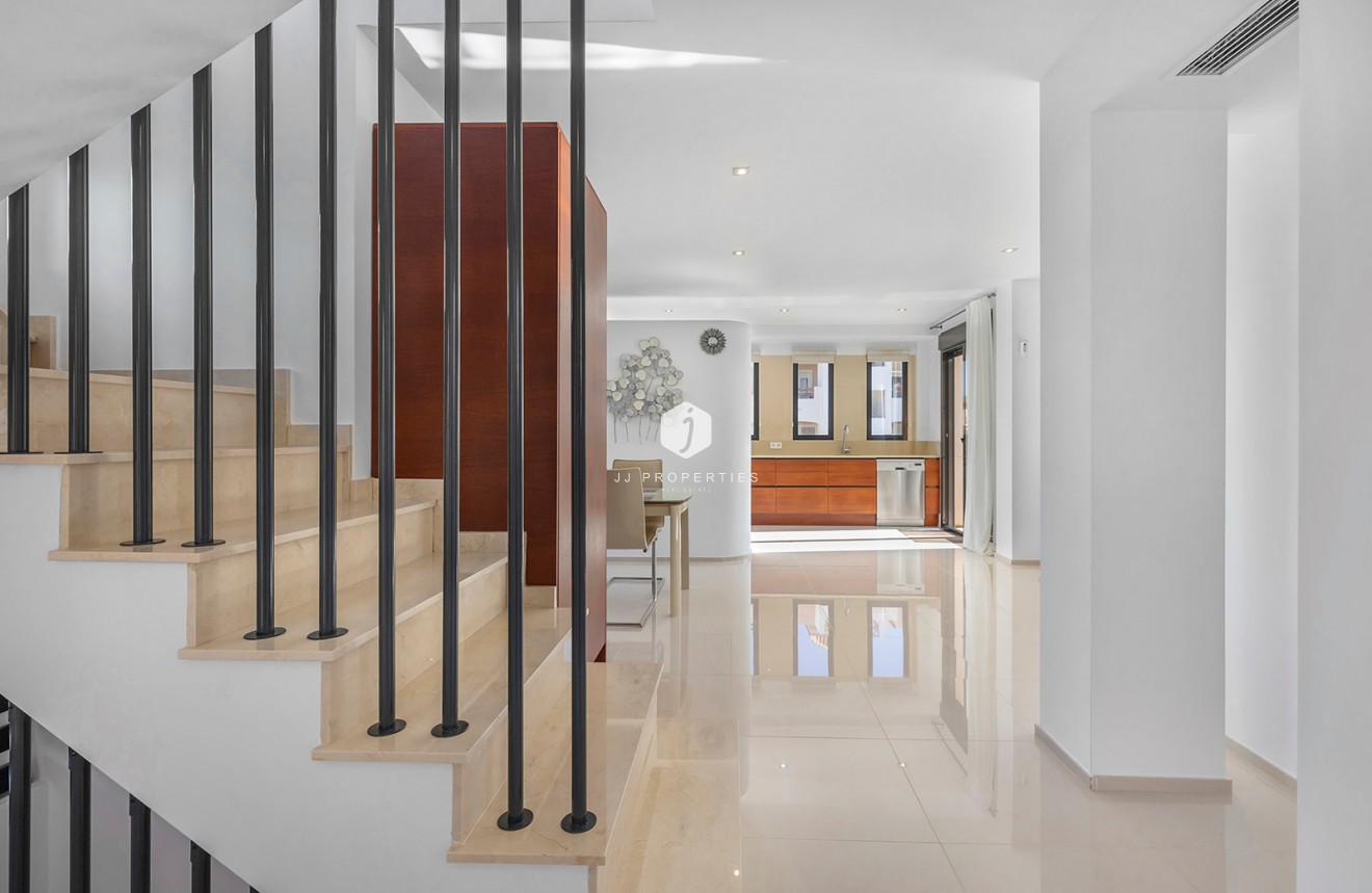 Resale - Villa -
Orihuela Costa - Costa Blanca
