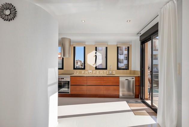 Resale - Villa -
Orihuela Costa - Costa Blanca