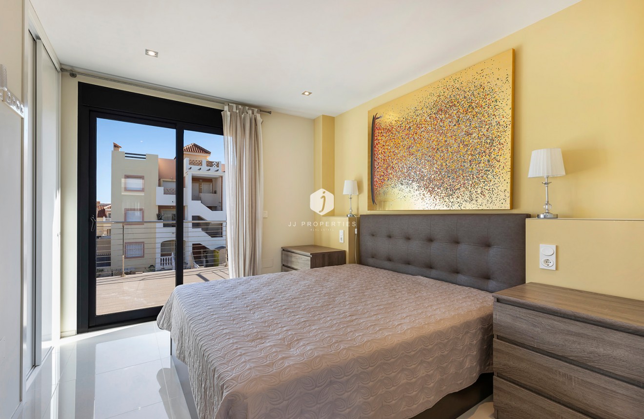 Resale - Villa -
Orihuela Costa - Costa Blanca
