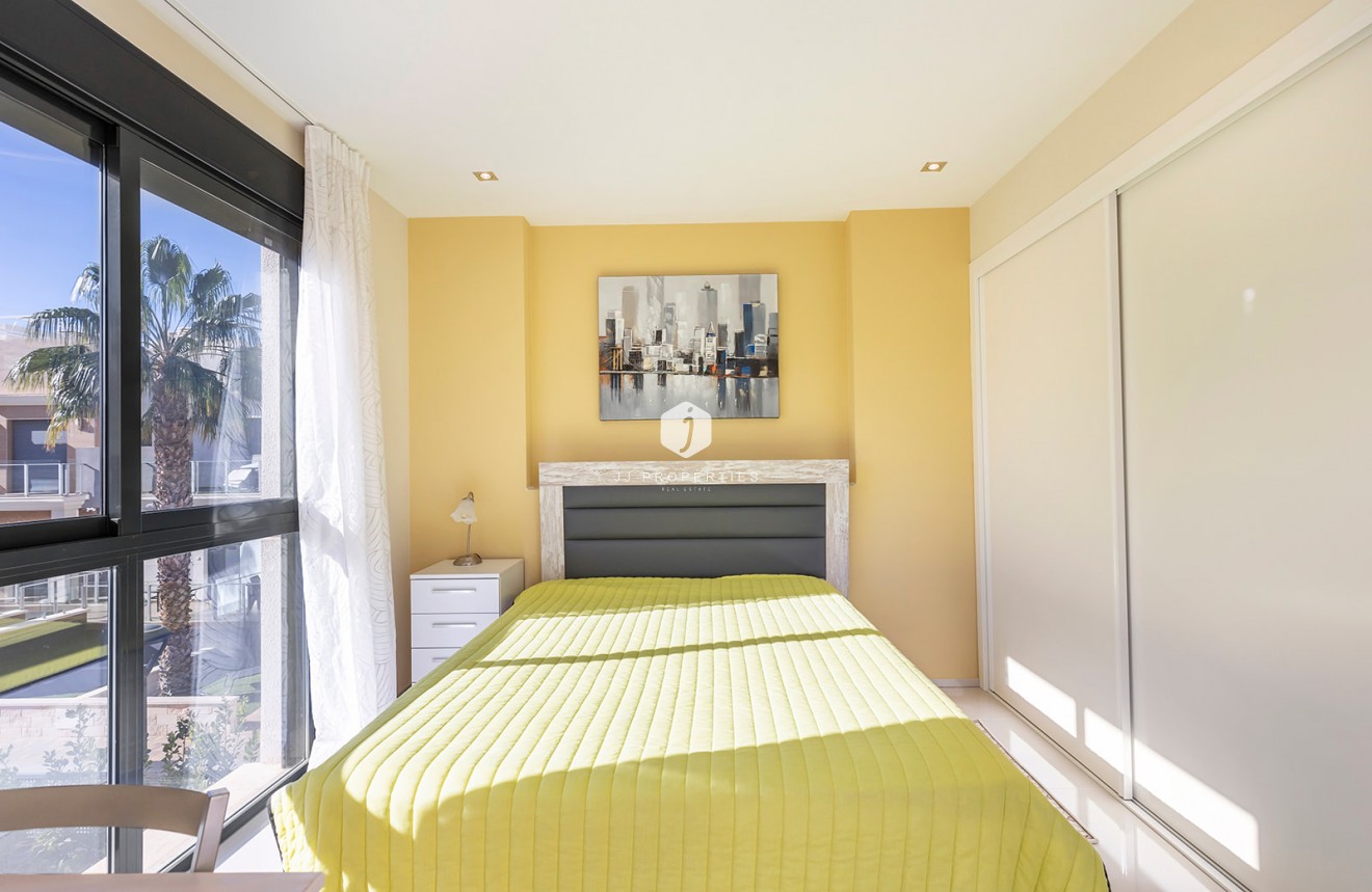 Resale - Villa -
Orihuela Costa - Costa Blanca