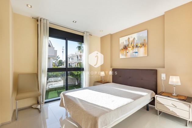 Resale - Villa -
Orihuela Costa - Costa Blanca
