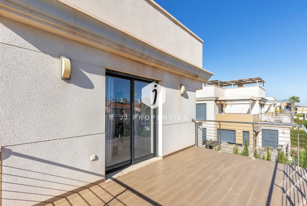 Resale - Villa -
Orihuela Costa - Costa Blanca