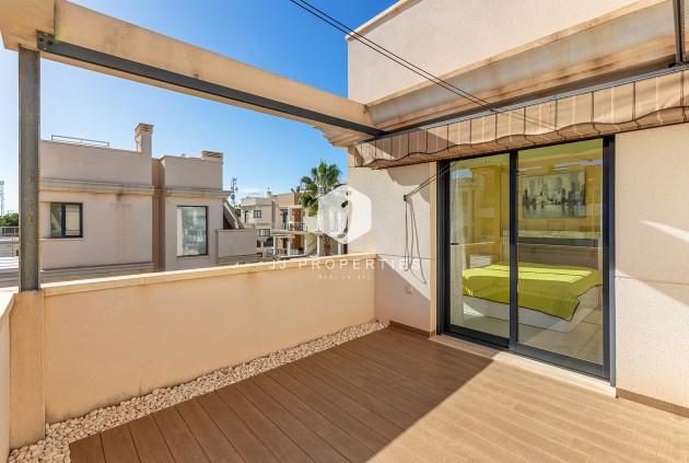 Resale - Villa -
Orihuela Costa - Costa Blanca