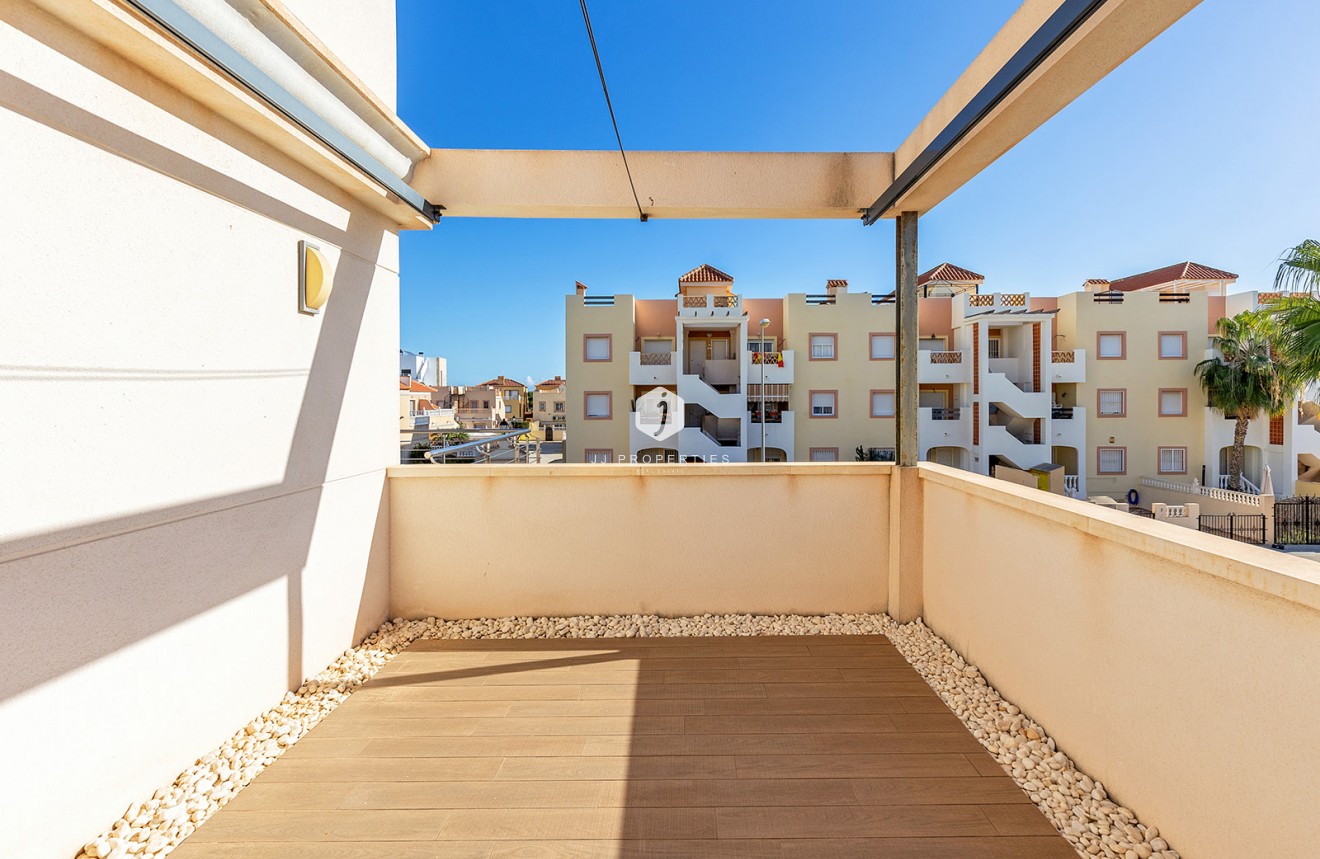 Resale - Villa -
Orihuela Costa - Costa Blanca