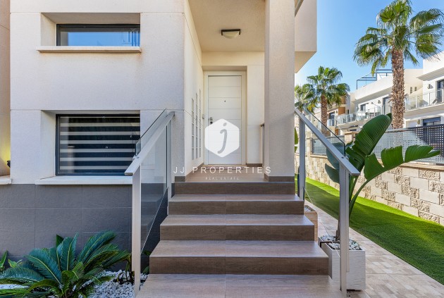 Resale - Villa -
Orihuela Costa - Costa Blanca