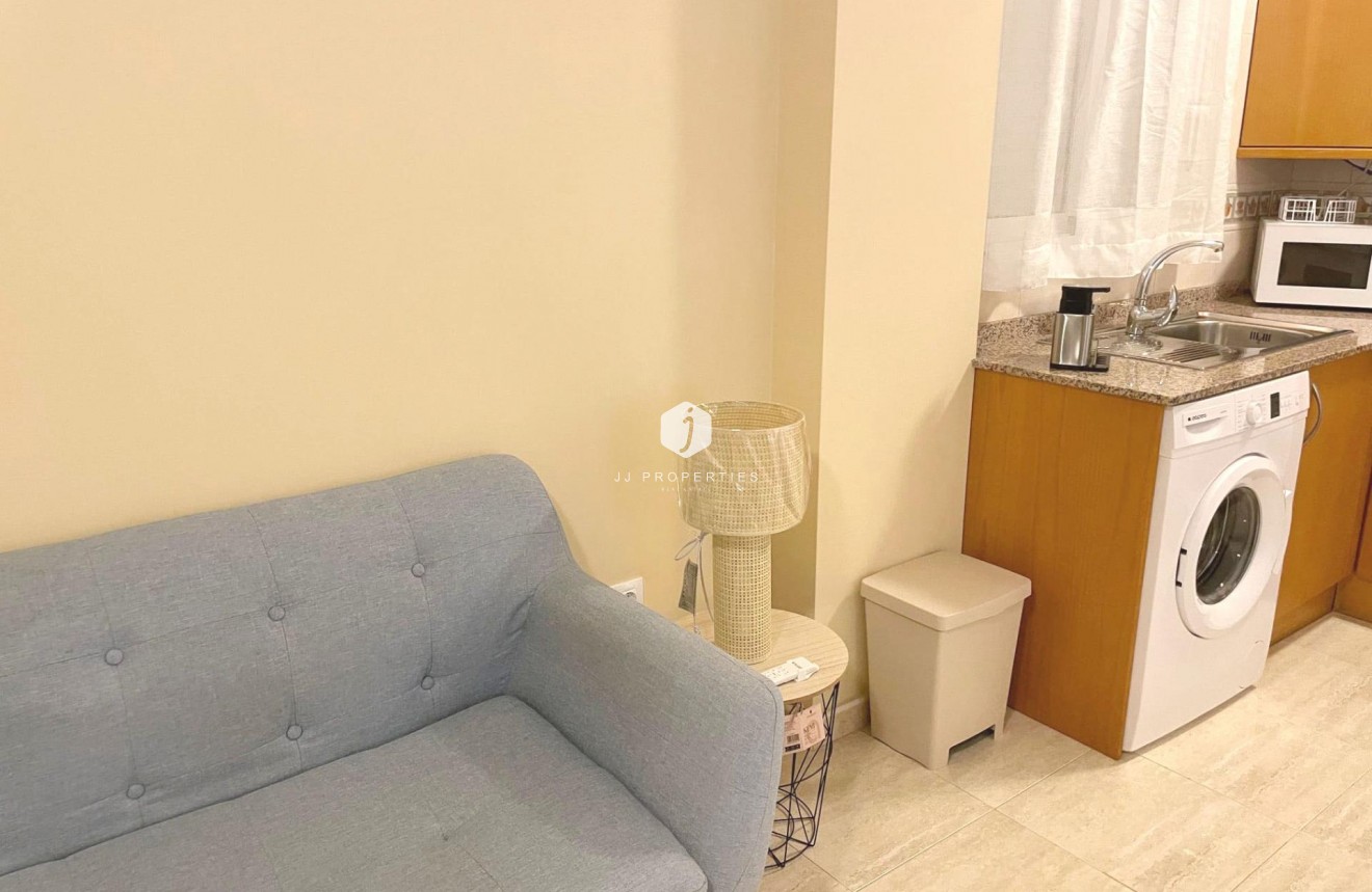 Resale - Apartment / flat -
Guardamar del Segura - puerto deportivo