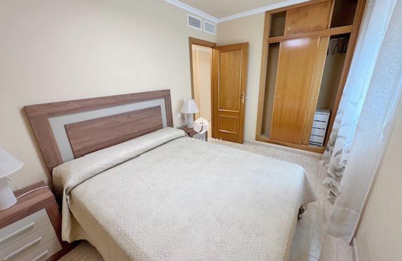 Resale - Apartment / flat -
Guardamar del Segura - puerto deportivo