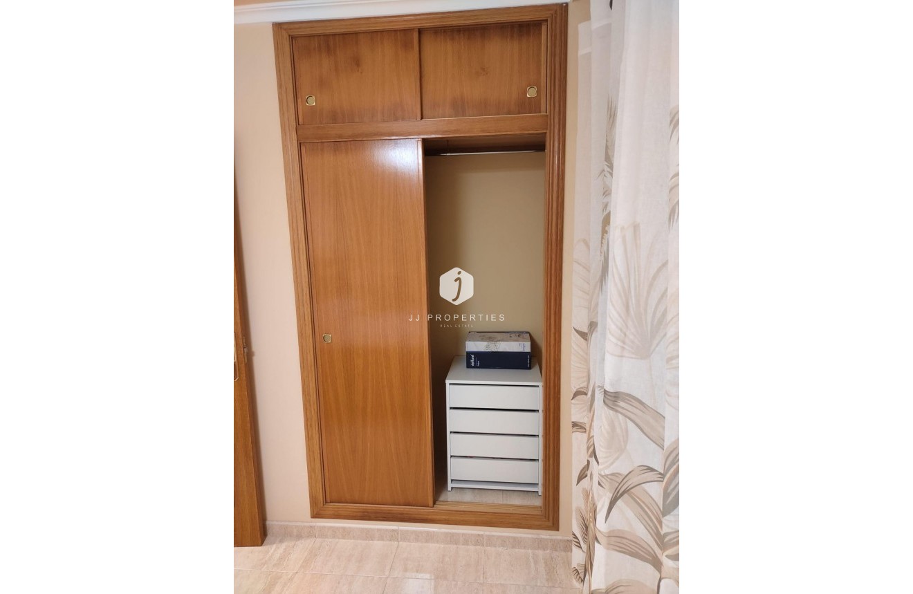 Resale - Apartment / flat -
Guardamar del Segura - puerto deportivo
