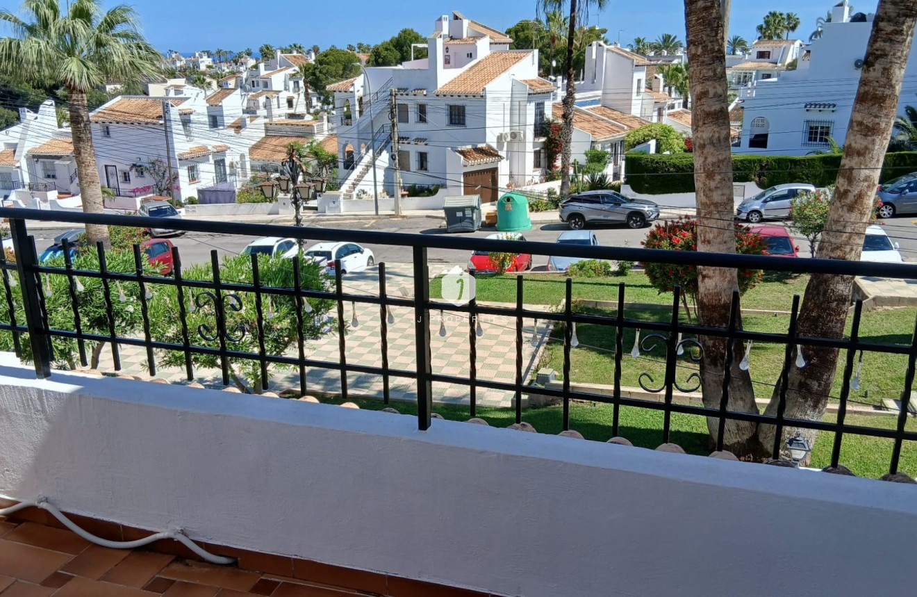 Resale - Chalet -
Orihuela Costa - Costa Blanca