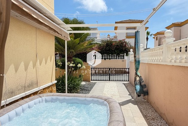 Resale - Chalet -
Orihuela Costa - Los Dolses