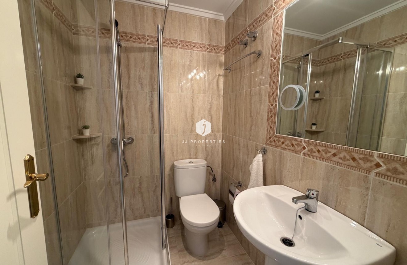 Resale - Chalet -
Orihuela Costa - Los Dolses