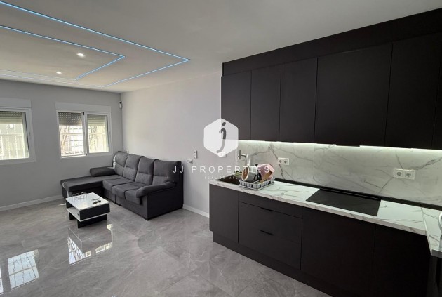 Resale - Chalet -
Torrevieja - Torreta Florida