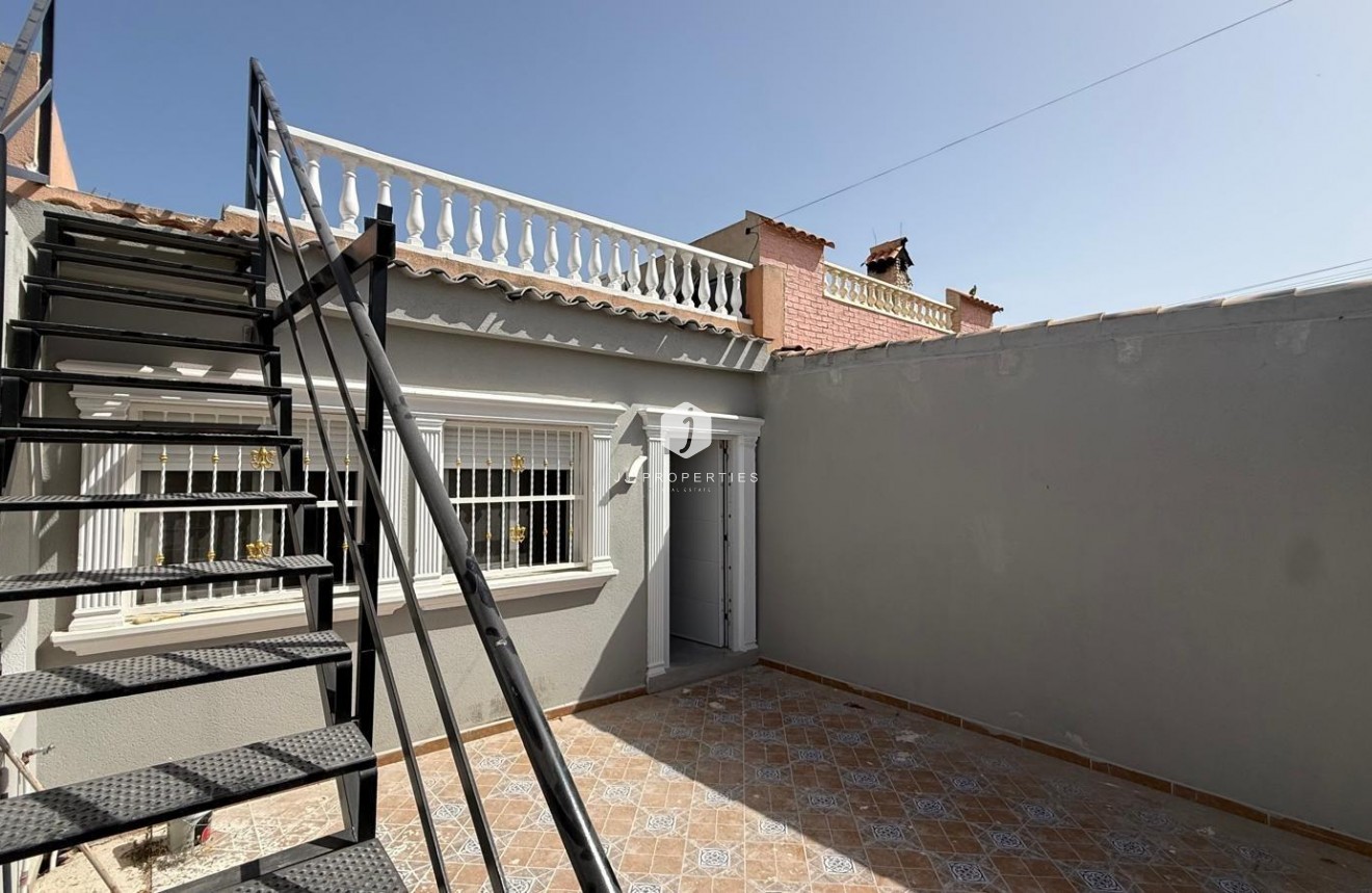 Resale - Chalet -
Torrevieja - Torreta Florida