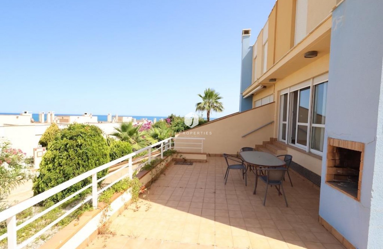 Resale - Chalet -
Orihuela Costa - Costa Blanca