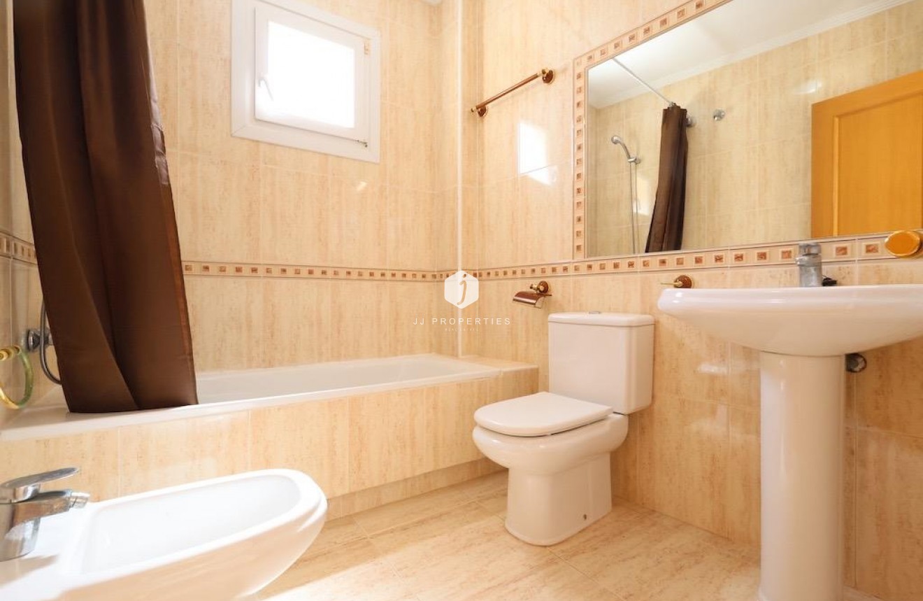 Resale - Chalet -
Orihuela Costa - Costa Blanca