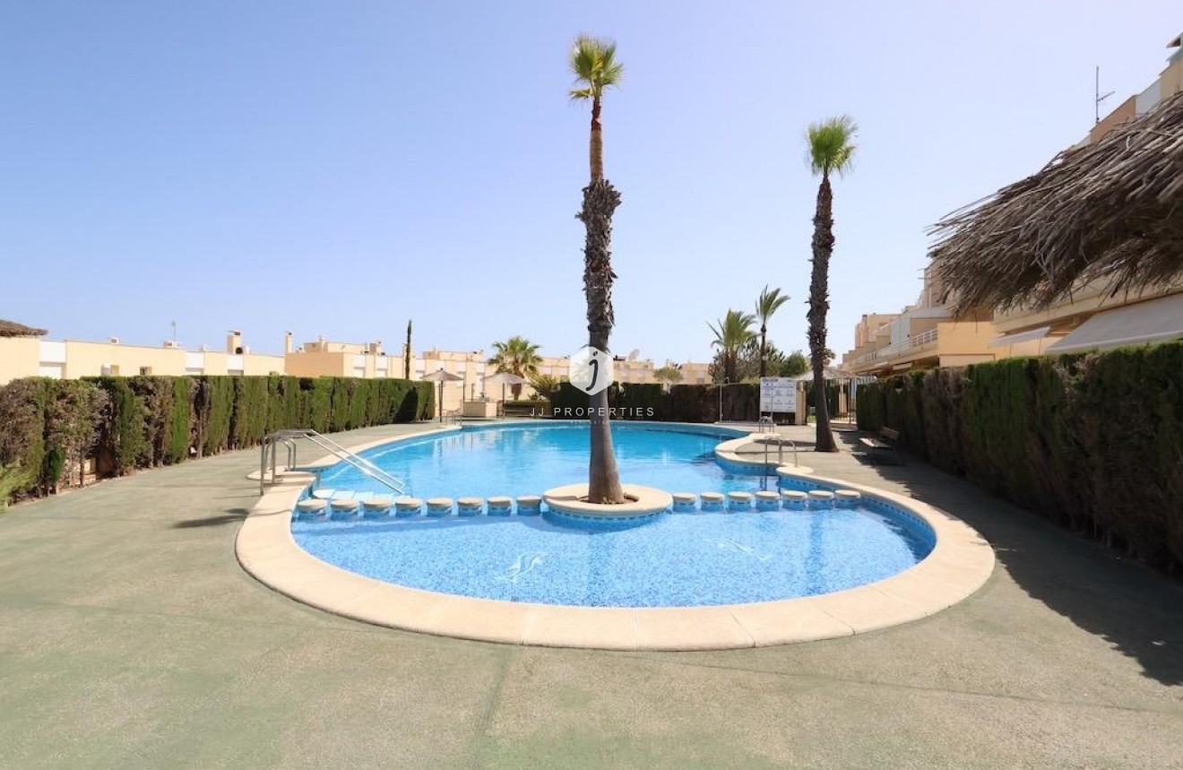Resale - Chalet -
Orihuela Costa - Costa Blanca